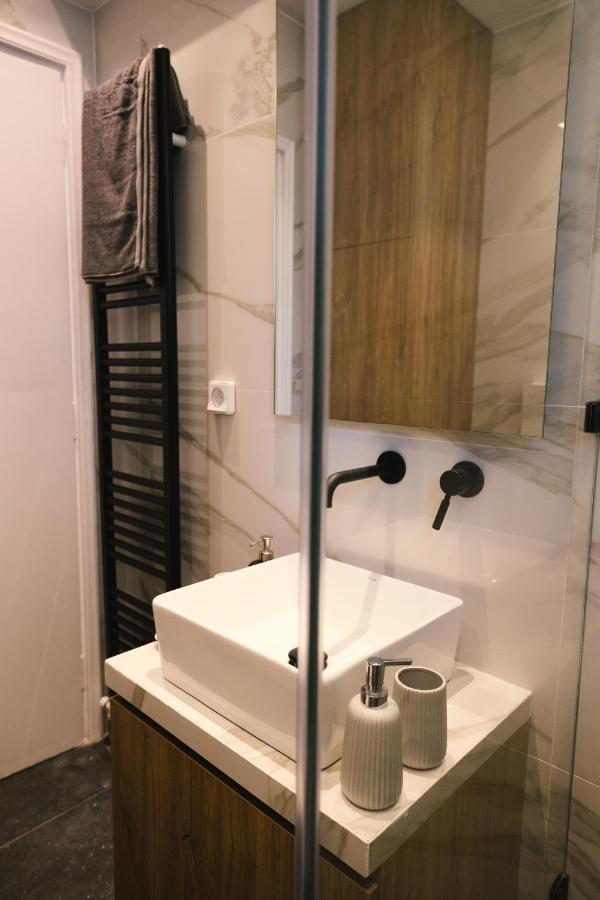 Spacious Apartment Close To The Sea And The City Center เอเธนส์ ภายนอก รูปภาพ