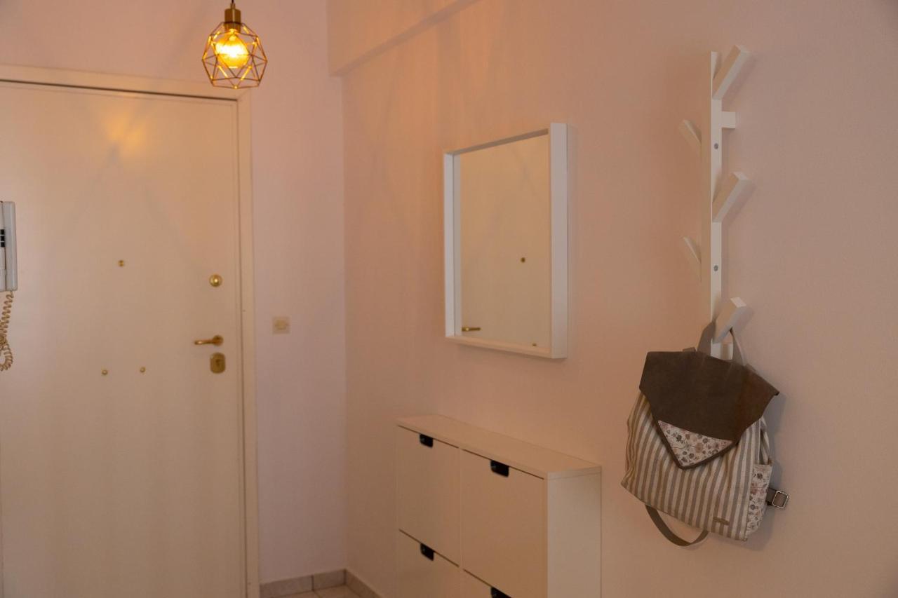 Spacious Apartment Close To The Sea And The City Center เอเธนส์ ภายนอก รูปภาพ